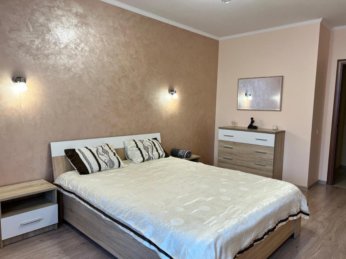 Apartaments Sichovyh Strilciv 68A อิวาโน-ฟรานกิฟสเก ภายนอก รูปภาพ
