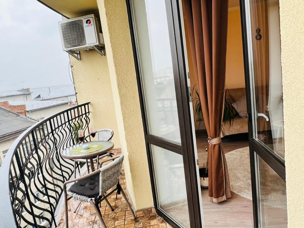 Apartaments Sichovyh Strilciv 68A อิวาโน-ฟรานกิฟสเก ภายนอก รูปภาพ