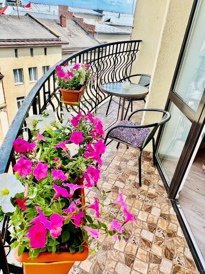 Apartaments Sichovyh Strilciv 68A อิวาโน-ฟรานกิฟสเก ภายนอก รูปภาพ