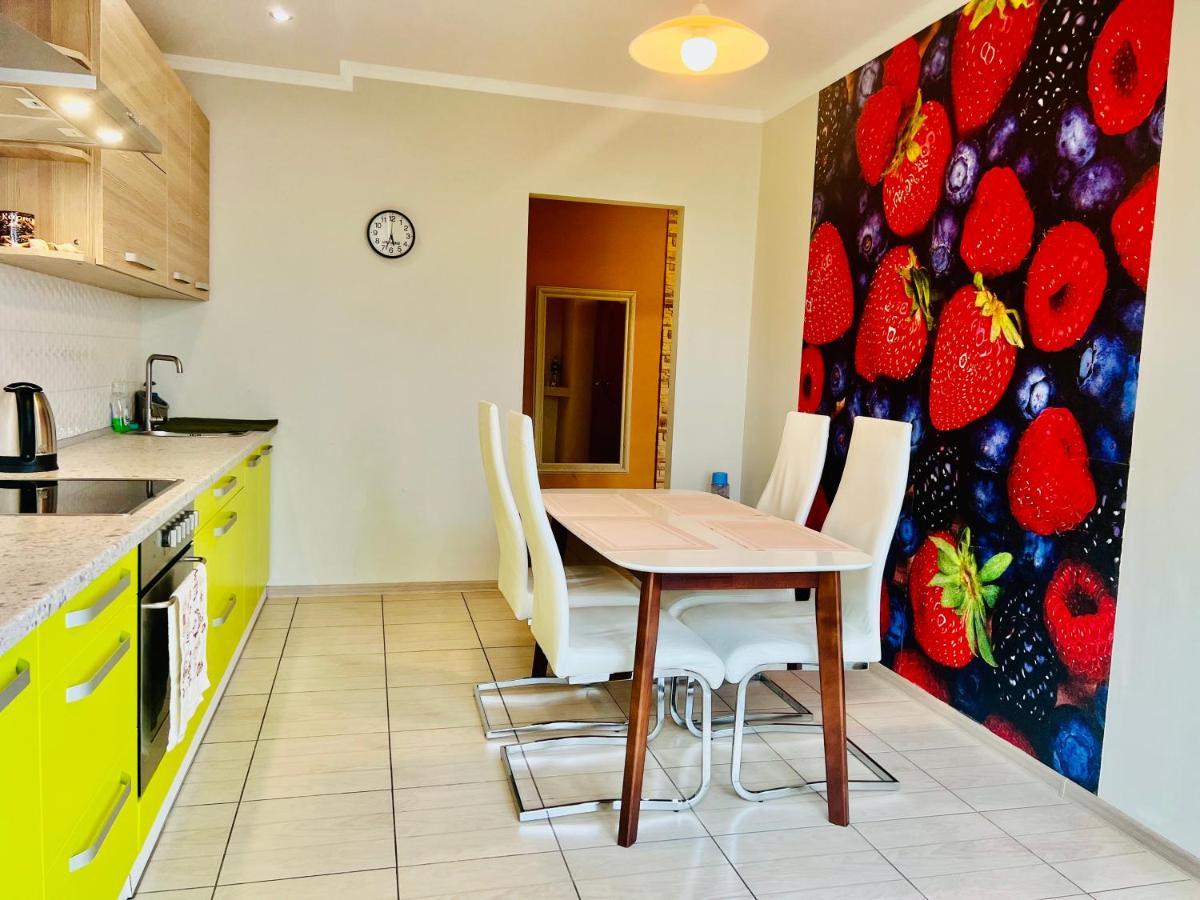 Apartaments Sichovyh Strilciv 68A อิวาโน-ฟรานกิฟสเก ภายนอก รูปภาพ